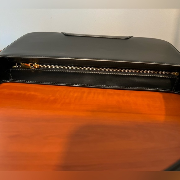 BURBERRY Smooth Calfskin TB Shoulder Bag Black - Picture 4 of 11